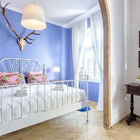 Apartment Tyzenhauz Classic