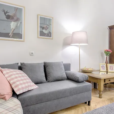 Tyzenhauz Classic Apartment Krakow