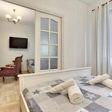 Apartment Tyzenhauz Classic
